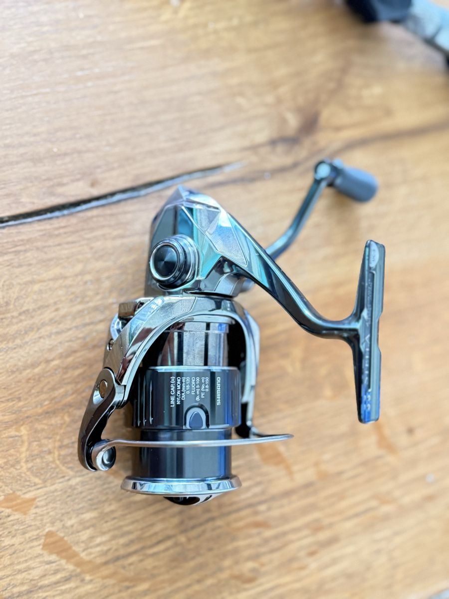 Shimano Rollen & Spulen: Shimano Stella 22 2500SHG-K – Gebraucht aus Bern von Fyah.Surf.CR 1