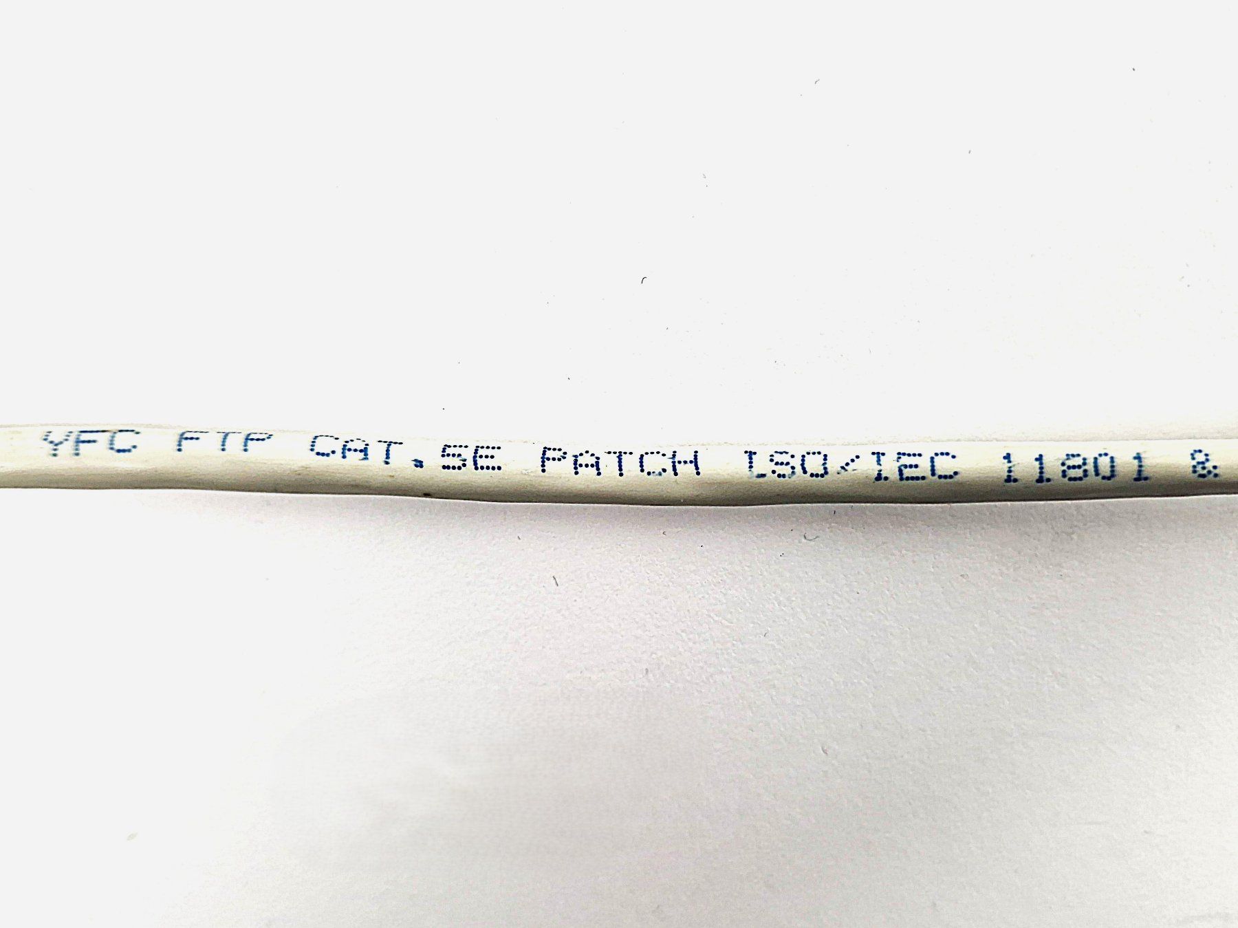 Cavi: 2 Stück Cat.5E Ethernet Kabel 5m und 3m – Usato da Basel venduto da Restwert_Basel 4