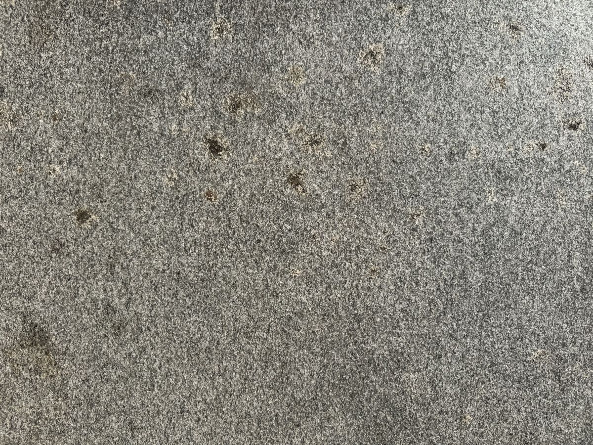 Tische: Gartentisch Granit mit verzinktem Gestell – Gebraucht aus Aarau Rohr von Kcookie 6
