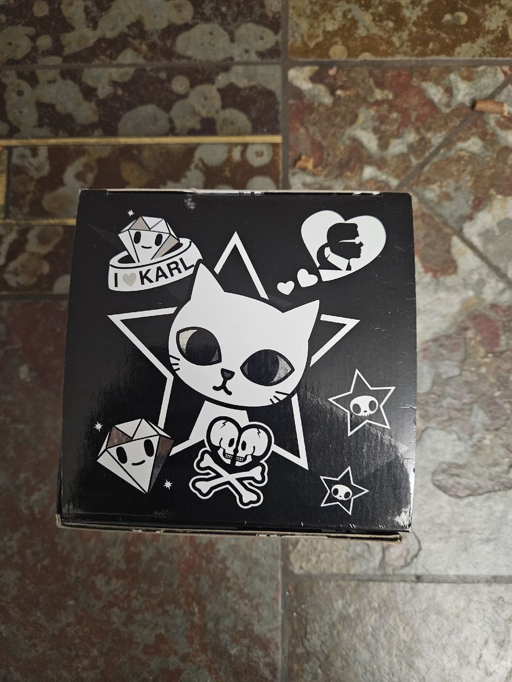 Karl Lagerfeld Statuette: Karl Lagerfeld Toki Doki – Nuovo e nell'imballaggio originale da Aesch ZH venduto da sam_92dd