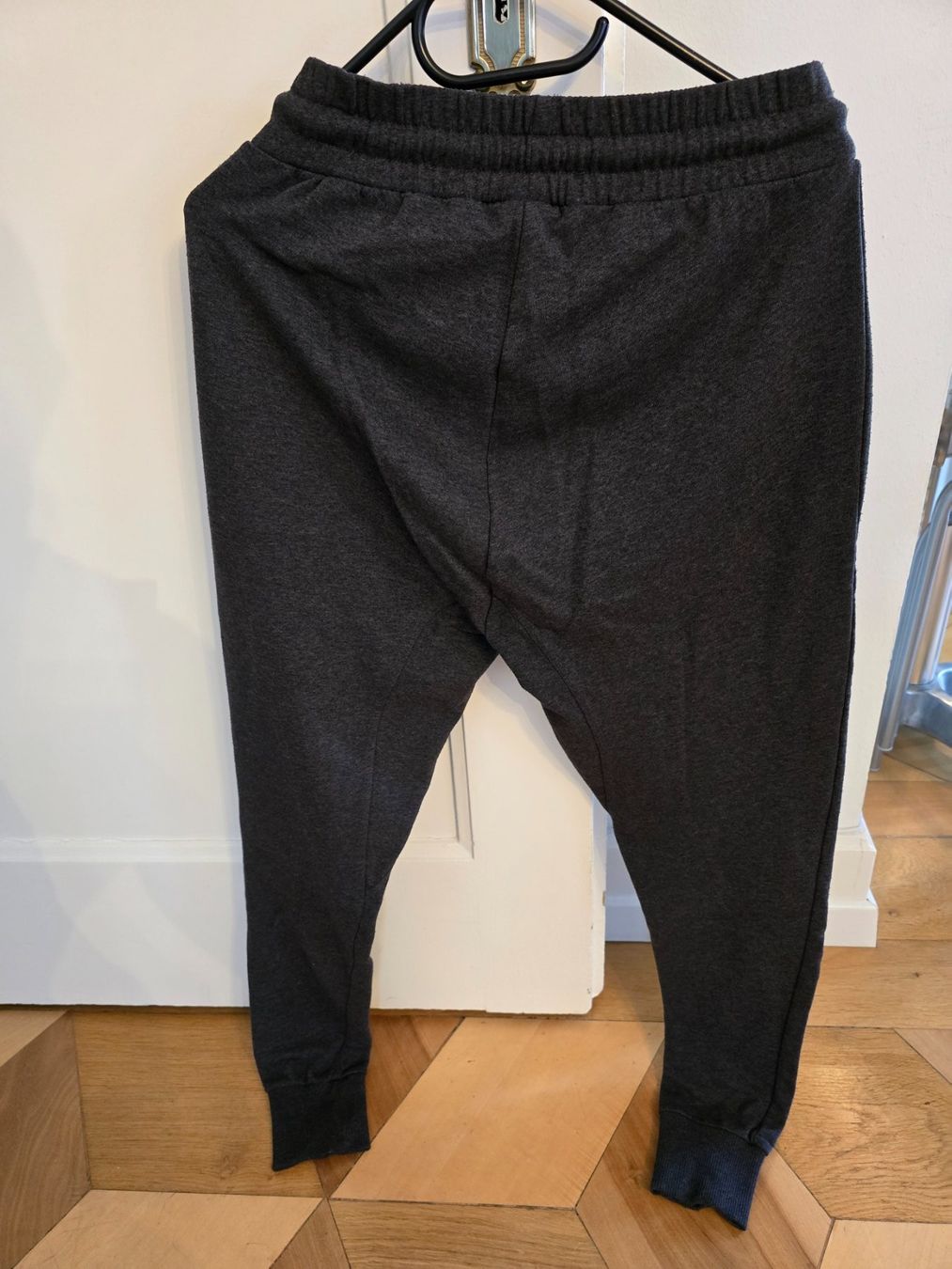 Pantaloni: Better Bodies Tapered joggers – Nuovo (secondo la descrizione) da Grenchen venduto da Lucifero17 1