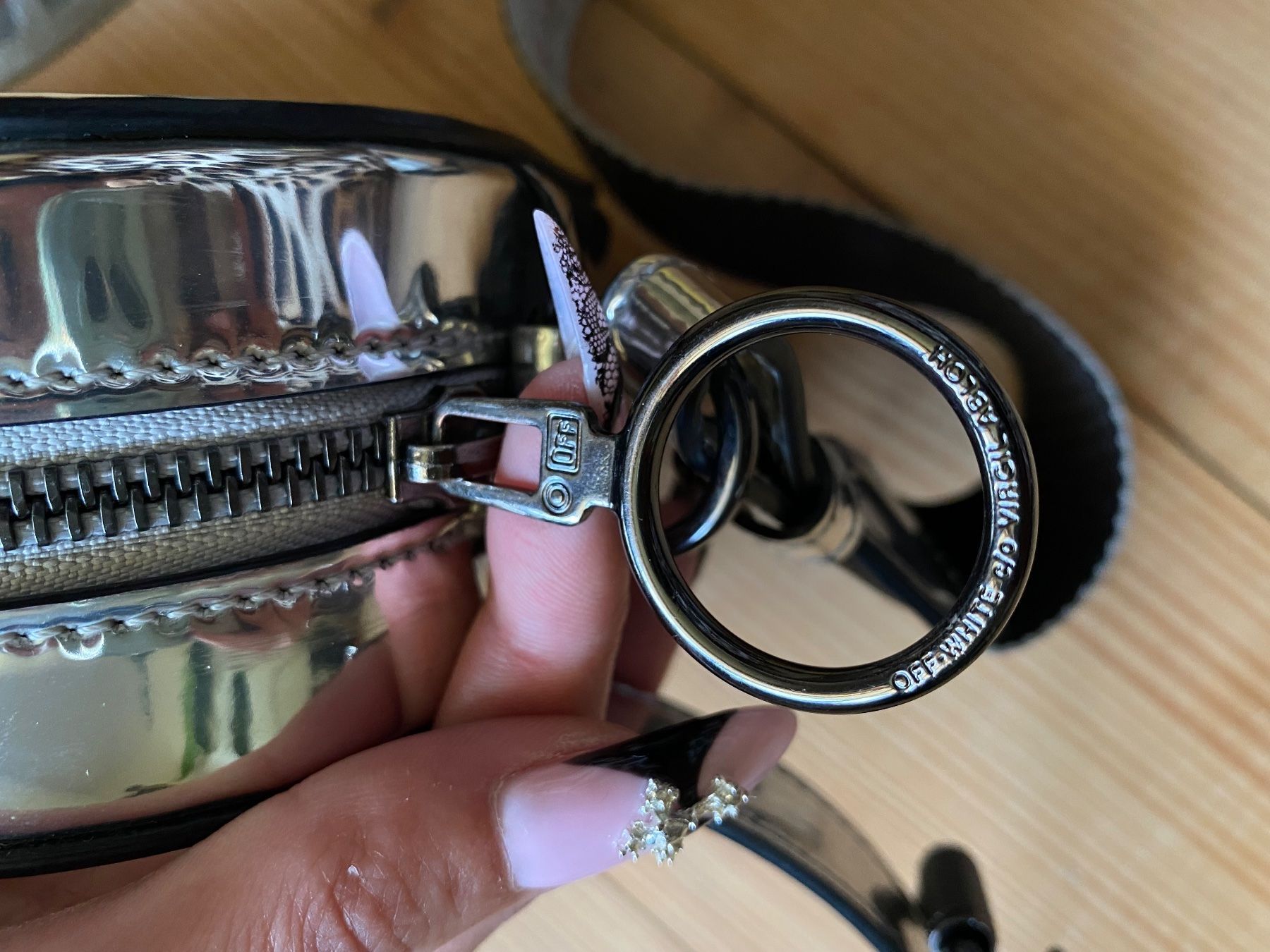 Off-White Taschen: Off-White mirror camera bag – Gebraucht aus Ellikon an der Thur von capricorn1234 3