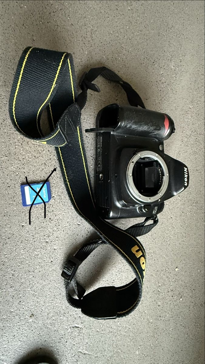 Nikon Fotocamera: Spiegelreflex Kamera Nikon D 50 mit Objektiven – Usato da Luzern venduto da mar_x96f 4