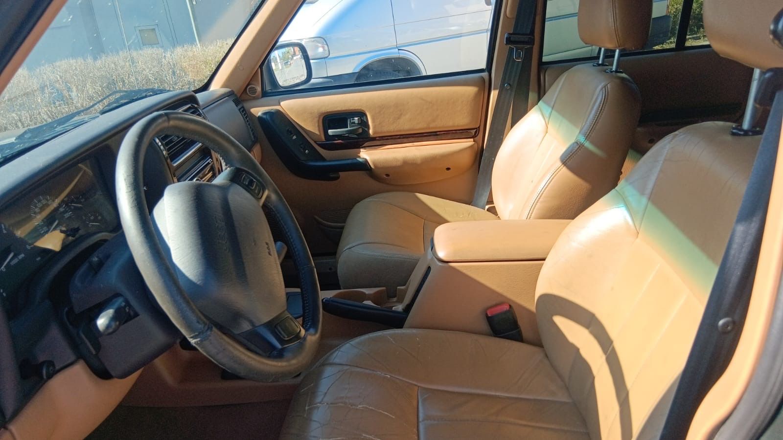 Jeep Autos: JEEP Cherokee 4.0L – Gebraucht aus Rebstein von TonyRasta-Autohandel 5