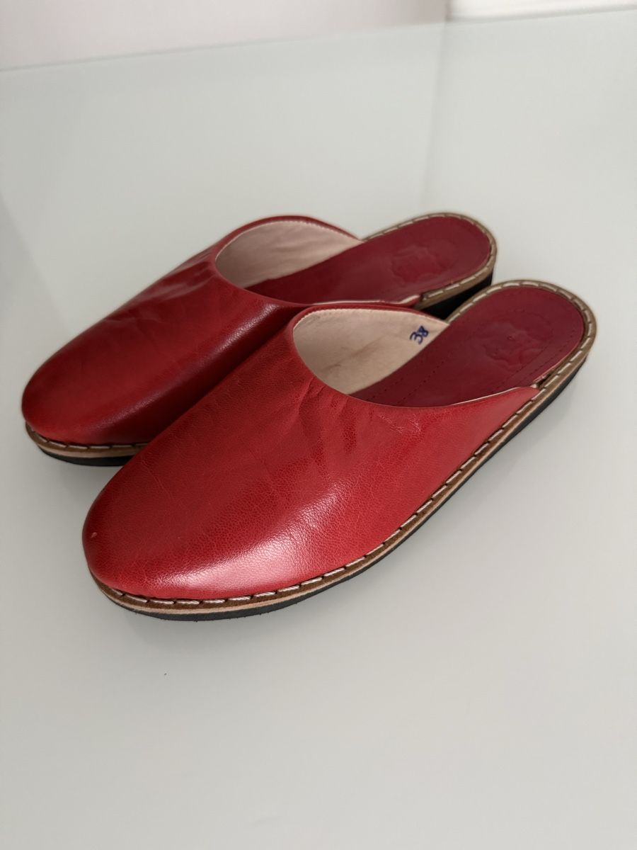 Scarpe da donna: NEW Handmade Red Leather Slippers Mules Babouche – Nuovo (secondo la descrizione) da Thalwil venduto da perulina 2