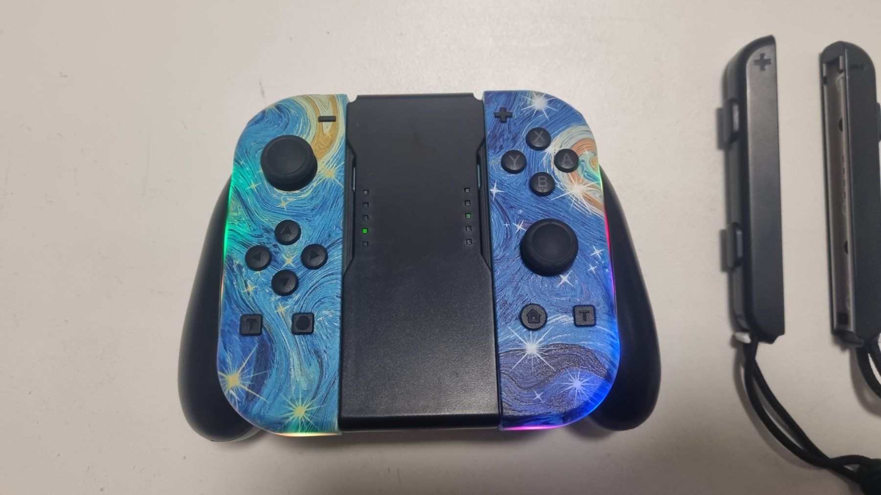 Controller: Nintendo Switch Joy Con Controllers mit Griff LED beleuchten – Usato da Birsfelden venduto da val_d9c2 1