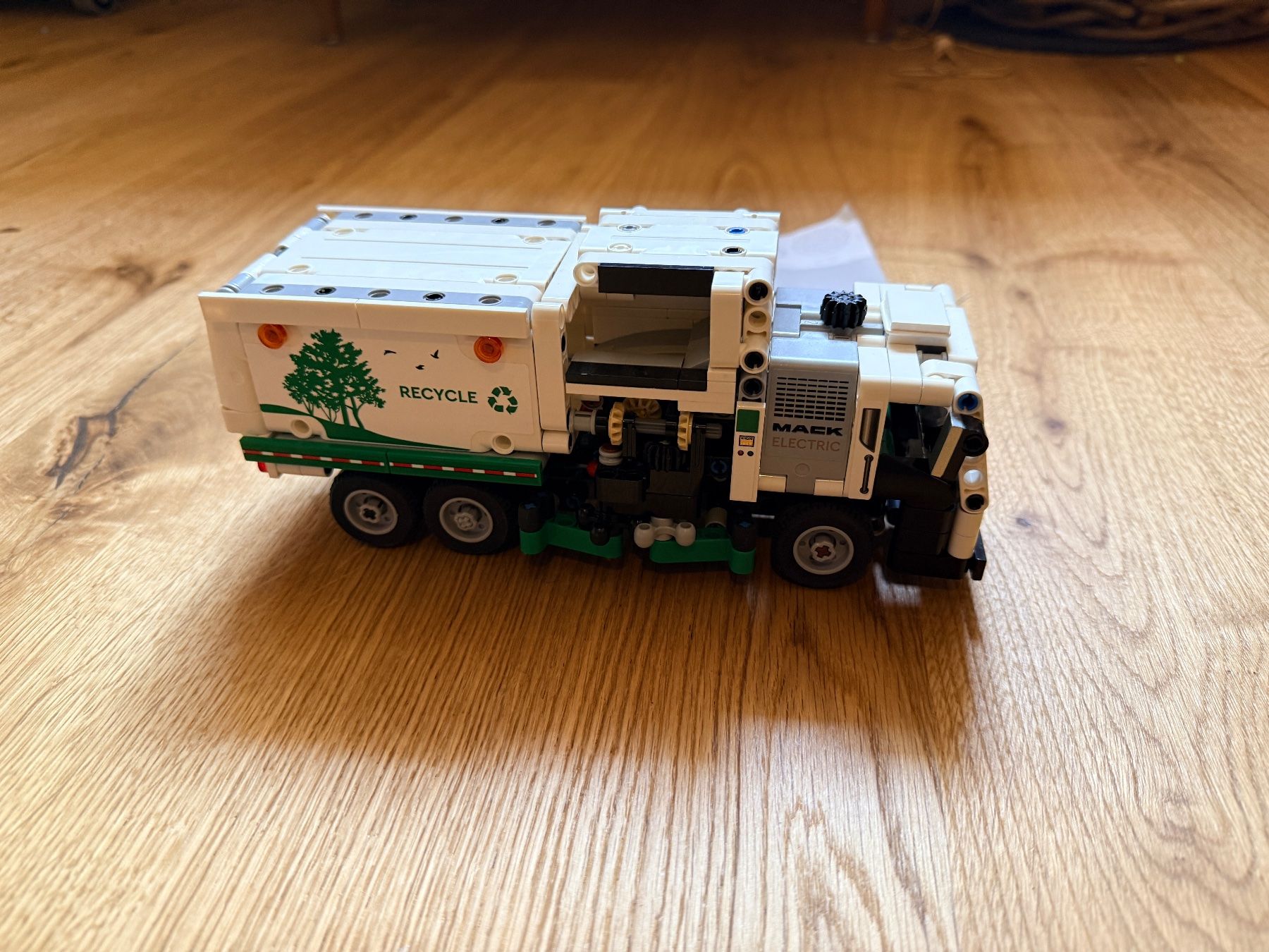Lego Giocattoli: LEGO Technic Mack LR Electric Müllwagen 42167 – Usato da Aarau venduto da Wertstueck