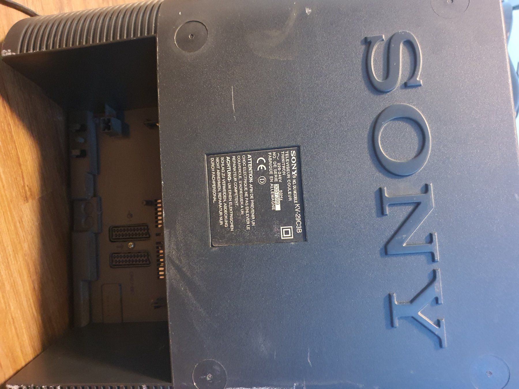 Sony Fernseher: SONY KV-29C3B Trinitron CRT TV – Gebraucht aus Bachenbülach von RGB-out 3