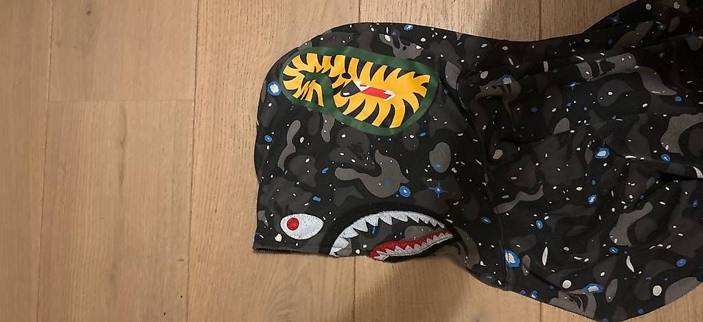 Maglioni & Felpe: Bape shark – Usato da Neuchâtel venduto da eli_kz9z 3