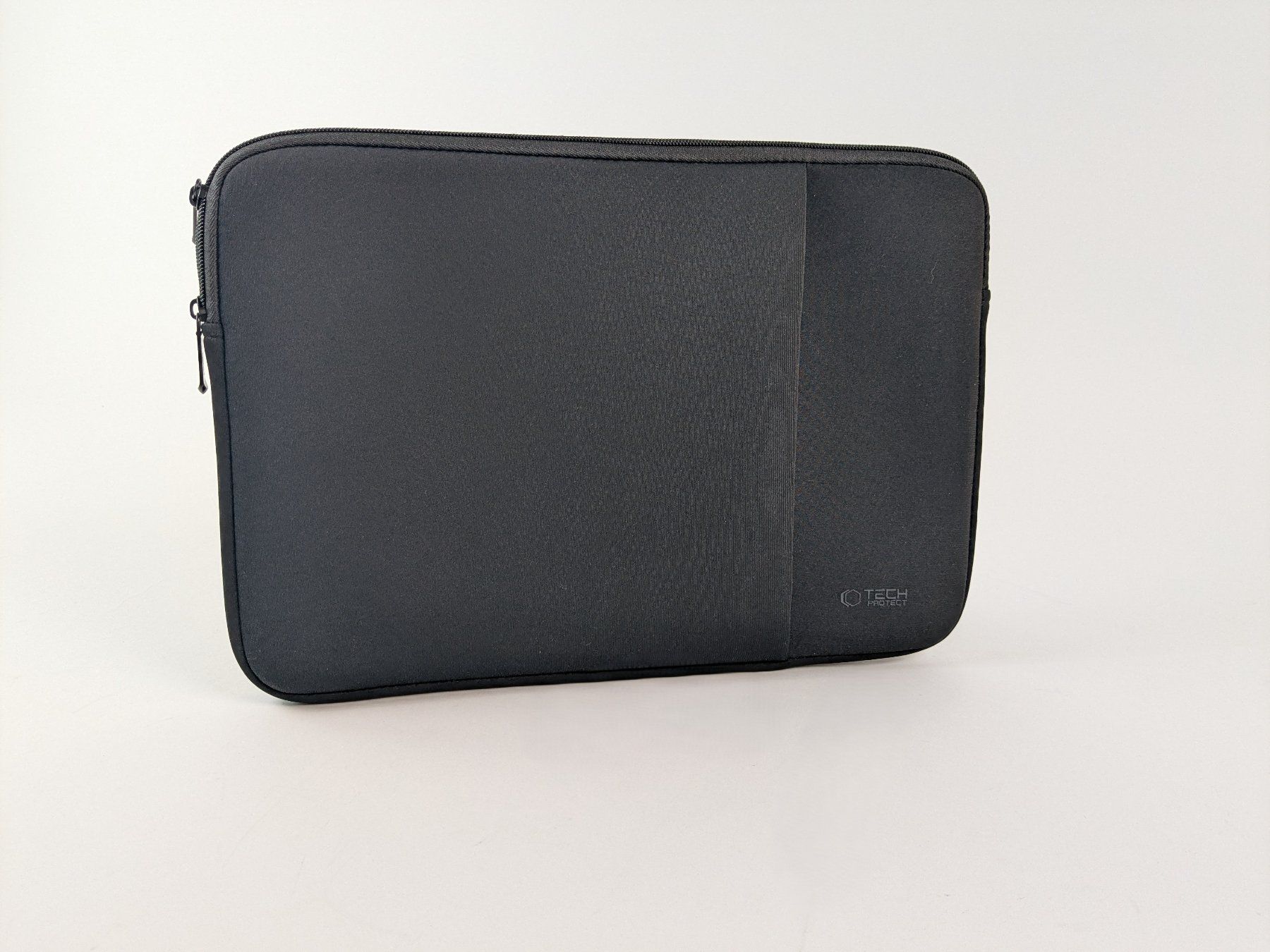 Covers & Borse: TECH-PROTECT Neopren Schutzhülle 13" – Nuovo (secondo la descrizione) da Dintikon venduto da Restwert_Dintikon