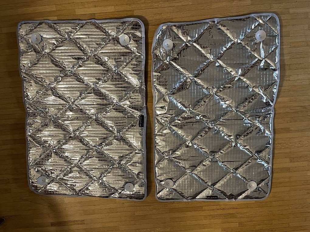 Tapis / Bacs: Isoliermatten/Abdunklungen VW T6/6.1 – D'occasion à Zürich par chb_gv6n 2