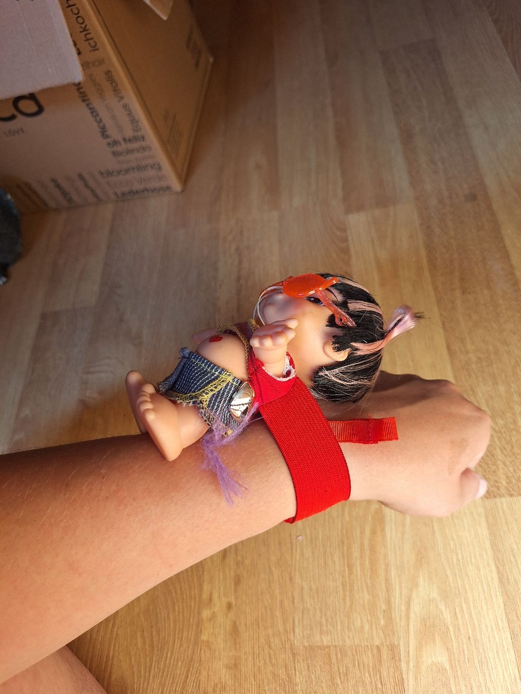 Poupées: Puppe mit Armband – D'occasion à Windisch par loa_ppp2 3