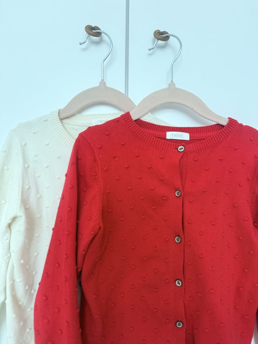 Next Lotti & Set di vestiti: Cardigans Next 4-5 ans, lot de 2 – Usato da Romanel-sur-Lausanne venduto da RitaPereira 1
