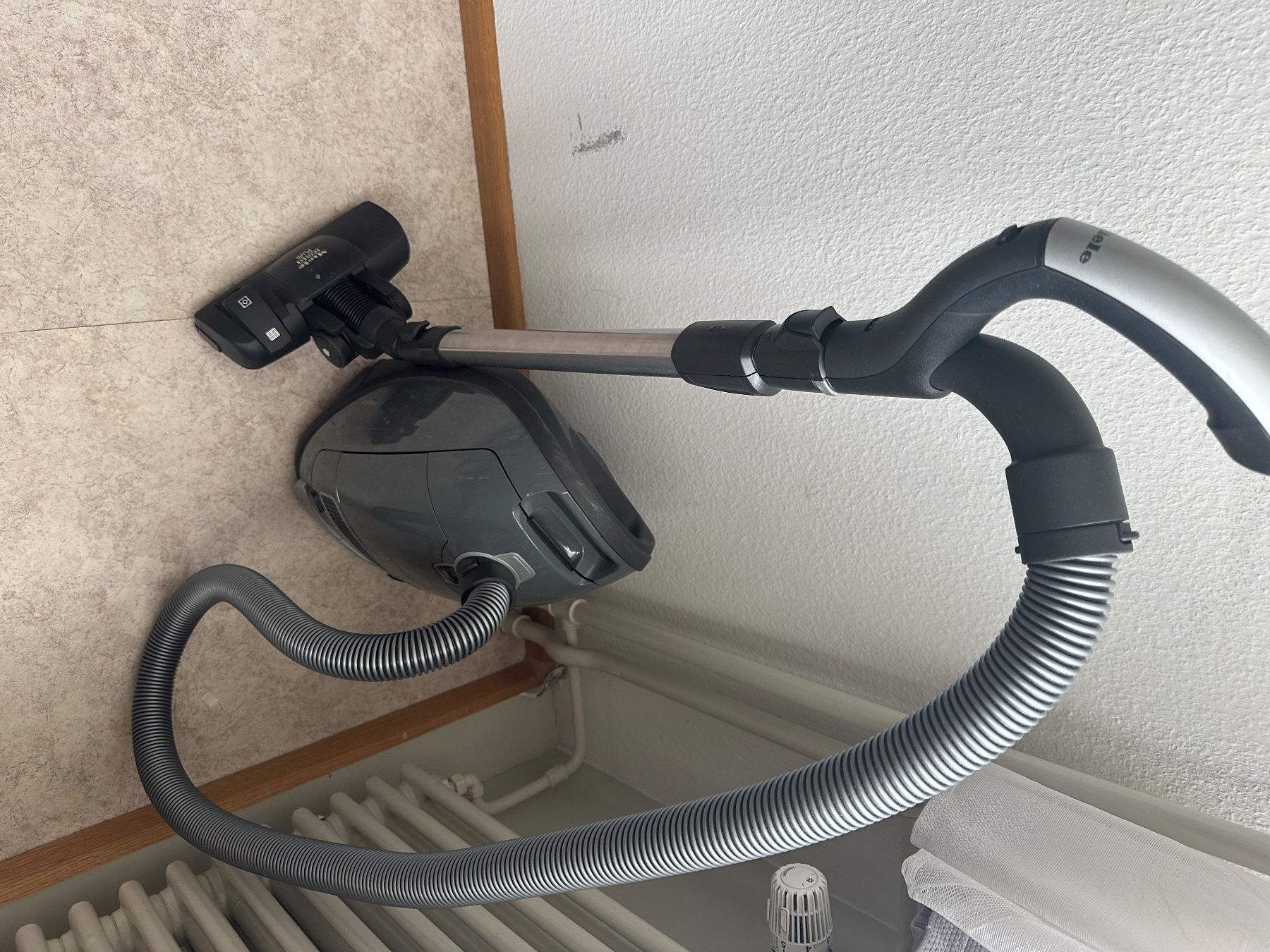 Miele Aspirapolveri & Accessori: Miele  C3  Staubsauger, TOP Zustand – Usato da Pratteln venduto da milisandra 9