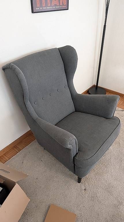 Ikea Poltrone: Sessel Ikea Strandmon mit Hocker – Usato da Luzern venduto da Findolfin 1