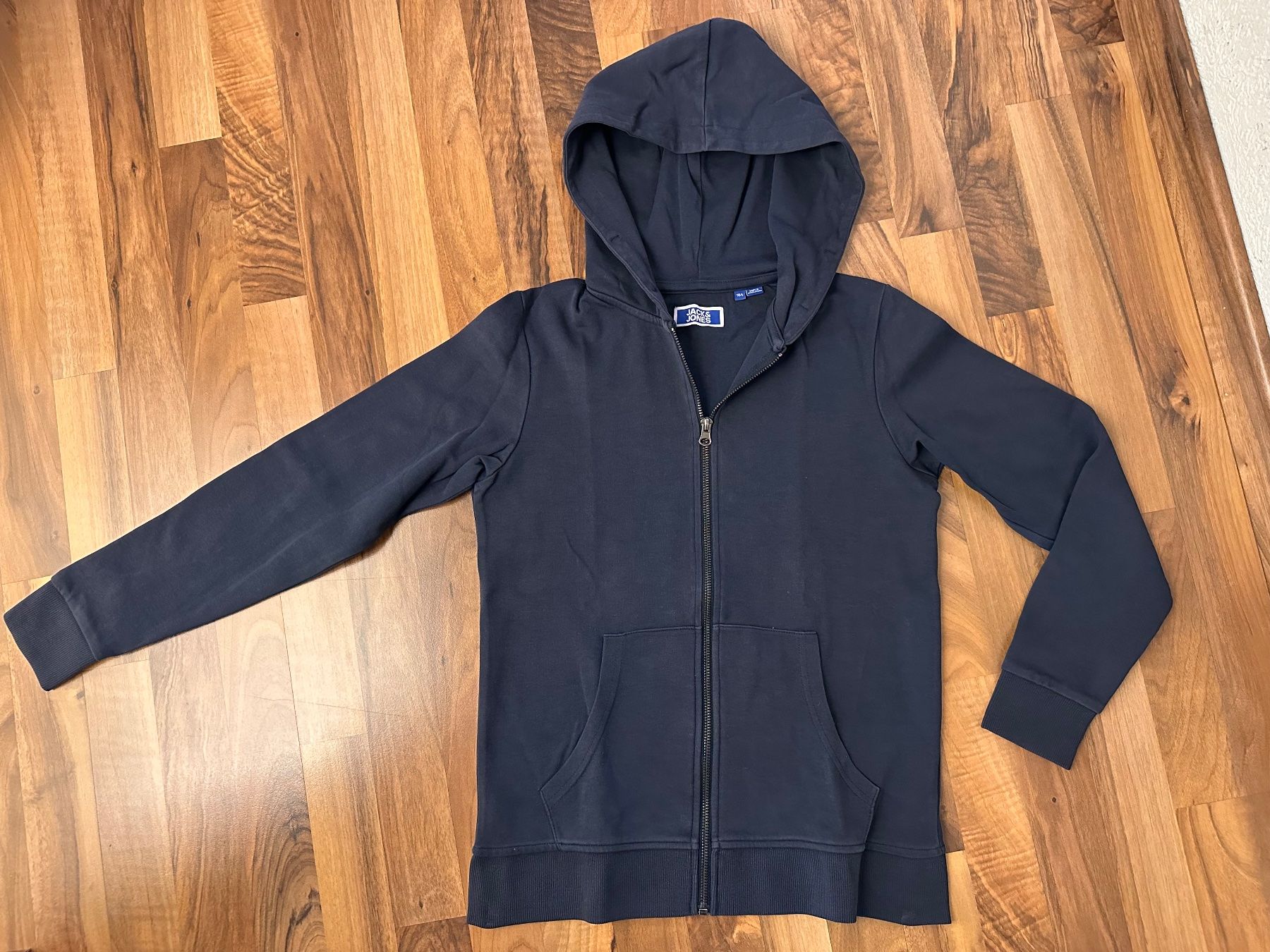 Jack & Jones Maglioni & Felpe: Dunkelblauer Kapuzenpulli von Jack & Jones, Gr. 164 – Usato da Uster venduto da q1w2e3