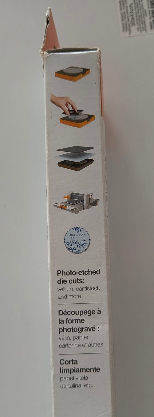 Fiskars Sciablone: Fiskars Stanzschablone Blumenranke Bordüre – Usato da Würenlingen venduto da Striga 4