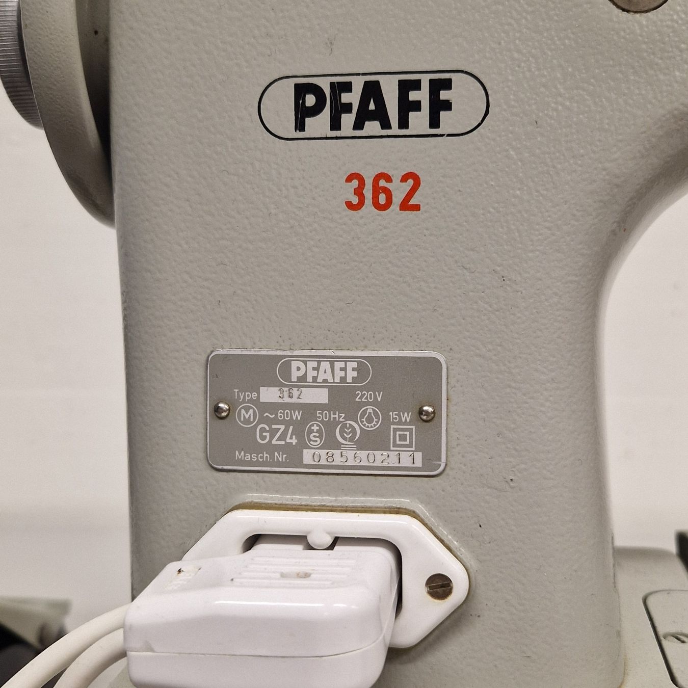 Pfaff Macchine da cucire: Pfaff 362 Industrie Nähmaschine – Usato da Bern venduto da latrouvaillebern 4
