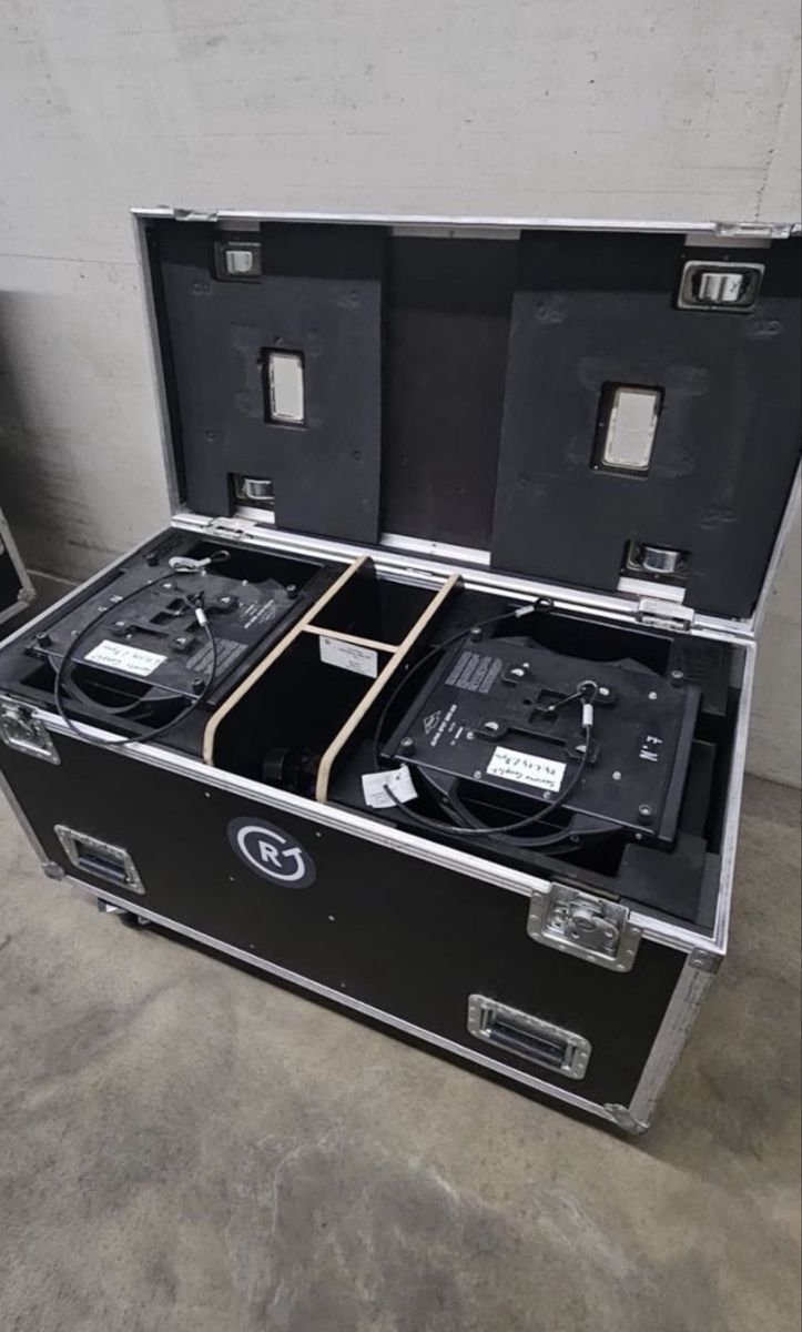 Strumenti musicali: Clay Paky set – Usato da Payerne venduto da RyserGroupeSA 3