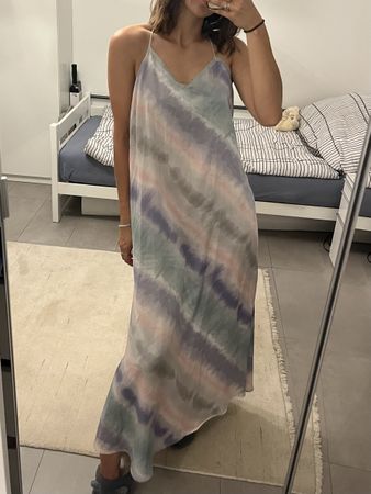 Robe d'été satinée Taille M