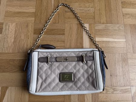 Guess Handtasche 👜