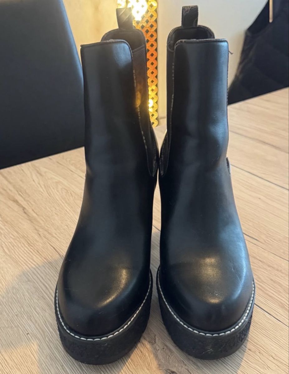 Guess Damenschuhe: GUESS Chelsea Boots – Neu (gemäss Beschreibung) aus Safnern von ann_sjp5 4