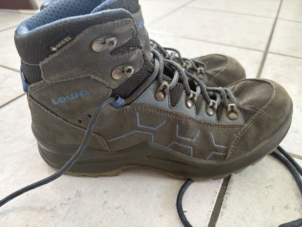 Lowa Scarpe da uomo: LOWA Wanderschuhe Gr 38 Gore-Tex  – Usato da Sevelen venduto da gsandax 1