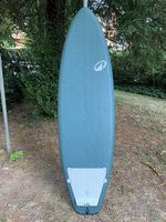 Planche de surf 6"2, housse et leash (Prix neuf 280euros)