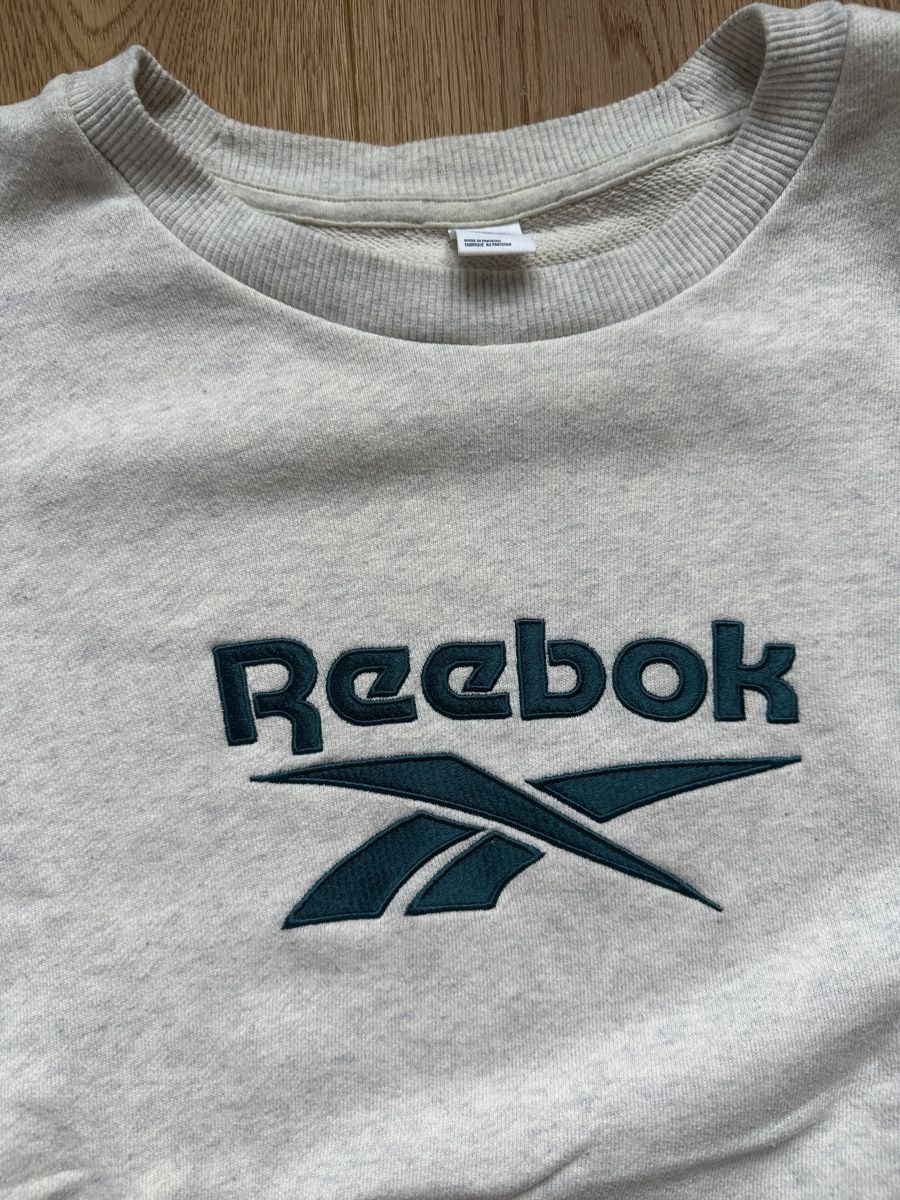 Reebok Maglioni & Felpe: Retro Reebok Sweater – Usato da Düdingen venduto da kleidungsmarktplatz 1