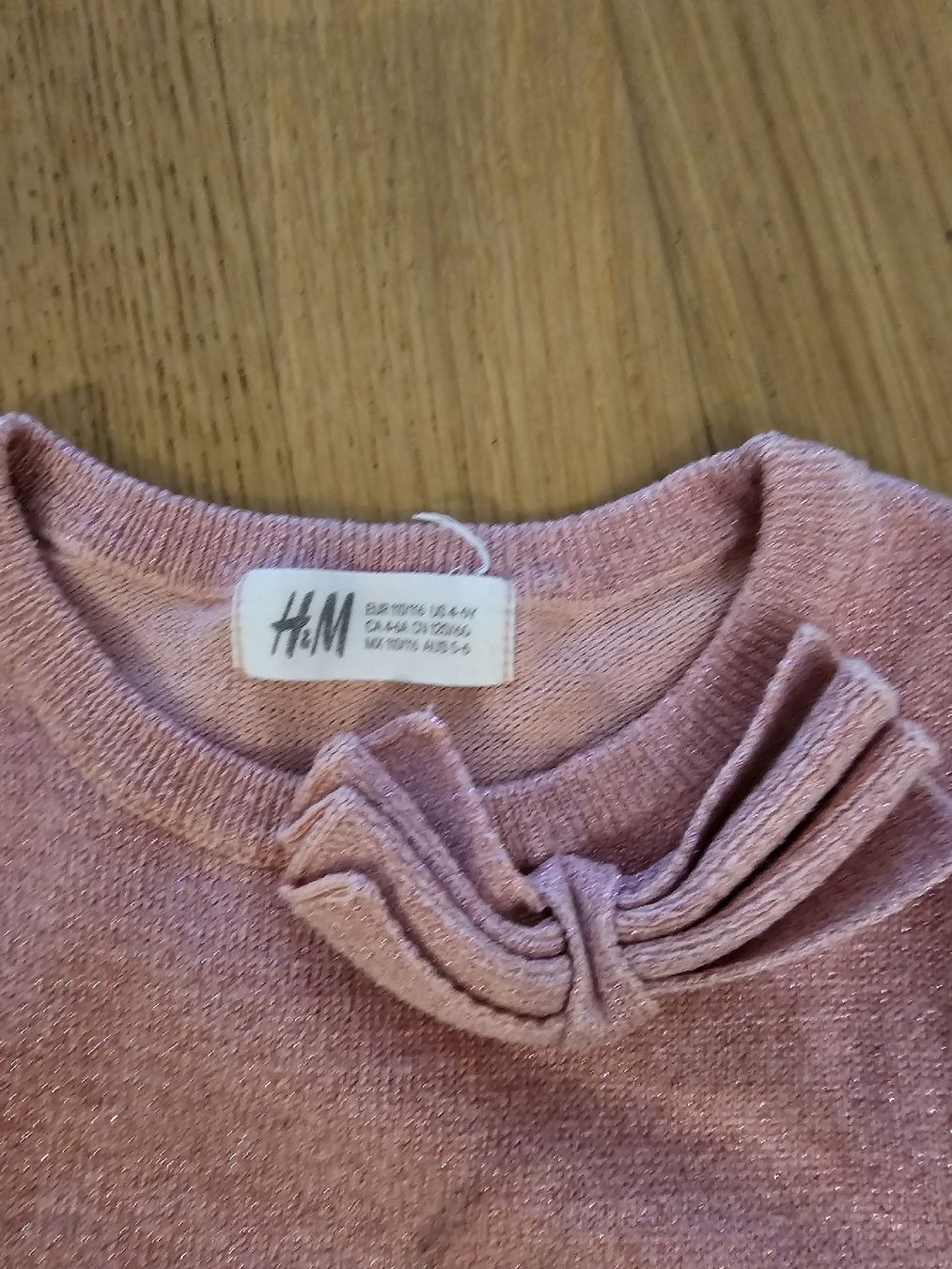 H&M Vestiti & Gonne: Kurzarm Stickkleid Gr. 110/116 – Usato da Ebikon venduto da Mauzi86 1