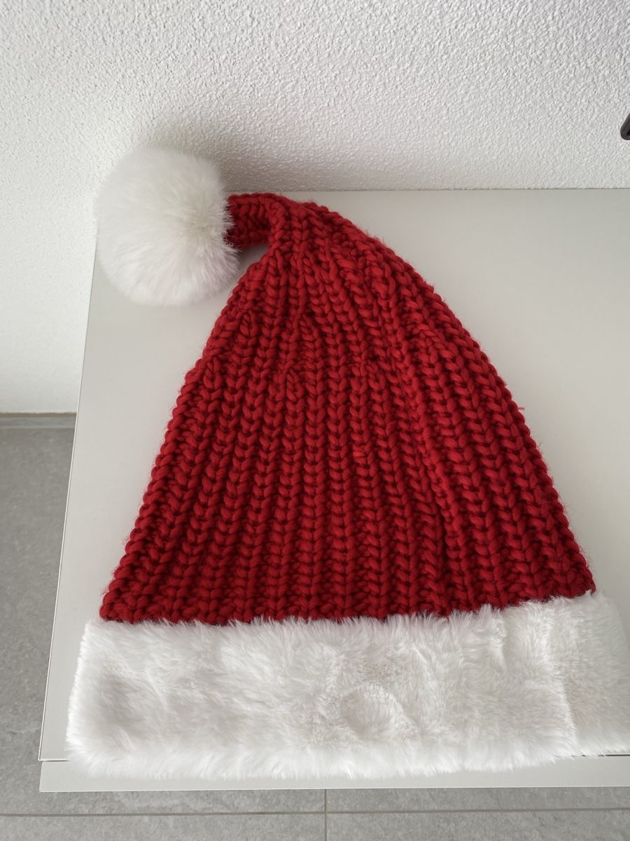 Primark Chapeaux, bonnets & casquettes: Weihnachtsmannmütze von Primark – D'occasion à Wohlen AG par esm_c8gh