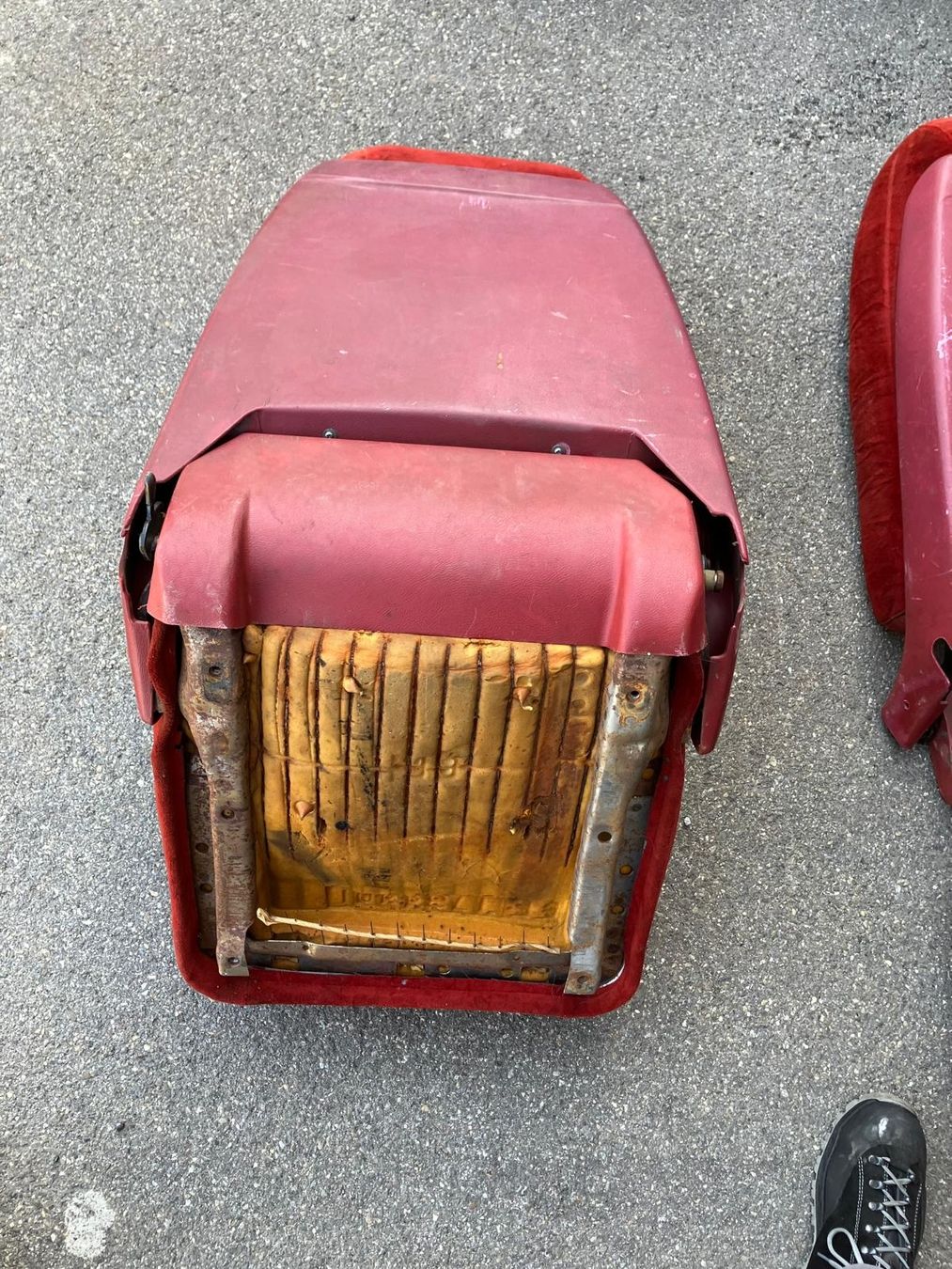 Chevrolet Tutti pezzi di ricambio auto: Sitzgarnitur Camaro/ Firebird 71-80jg – Usato da Enggistein venduto da Lehmannnn 5