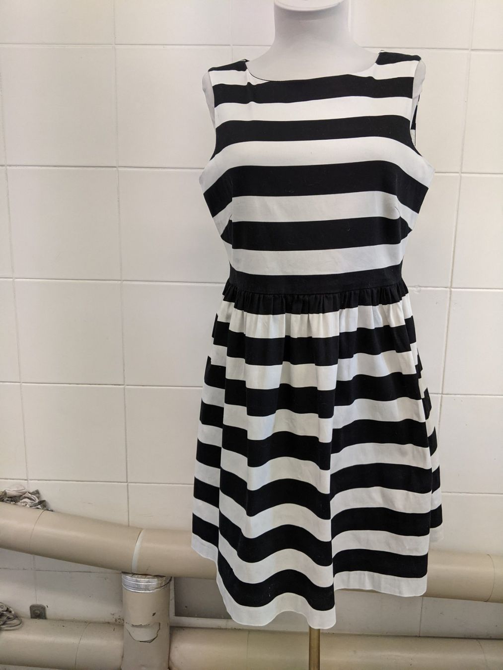 Kleider: Damen Sommerkleid GR 42 – Neu (gemäss Beschreibung) aus Langnau am Albis von Judithsebi 1