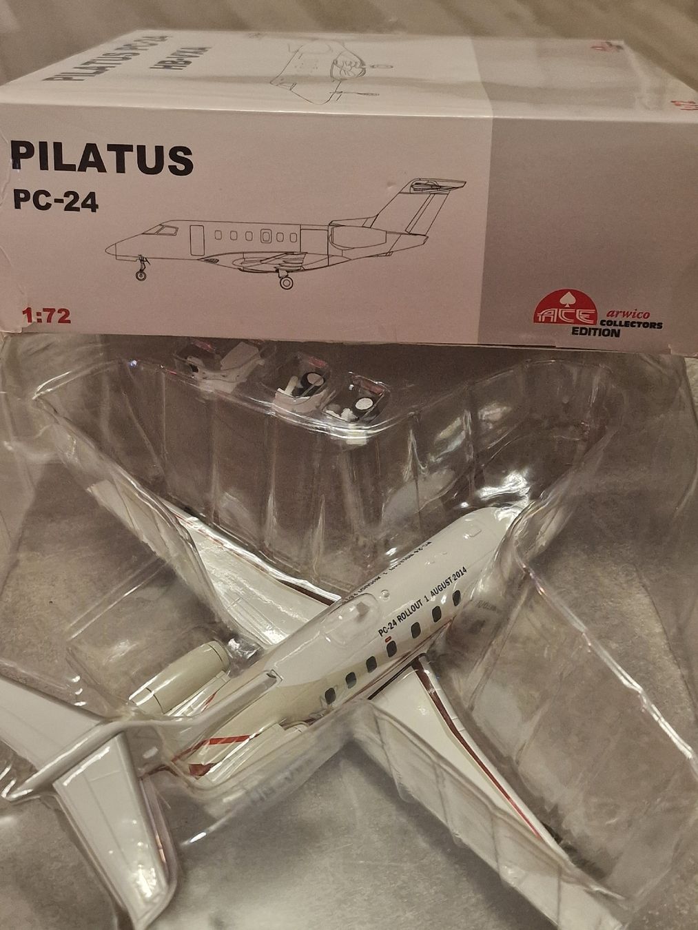 Kit di modellismo & Modellini statici: Pilatus PC-24 arwico Flugzeugmodell  – Nuovo e nell'imballaggio originale da Herzogenbuchsee venduto da ioa_zcm6