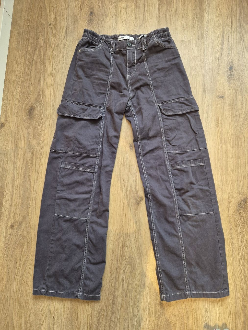 Bershka Pantaloni: Bershka Cargo Hose, Gr. M, Damen, – Usato da Eiken venduto da kaja.john