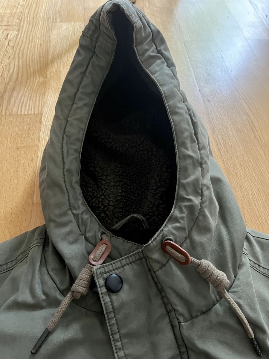 Vestes: Herbst-Winterjacke mit Kapuze und Teddyfutter – D'occasion à Zürich par Phantom1 2