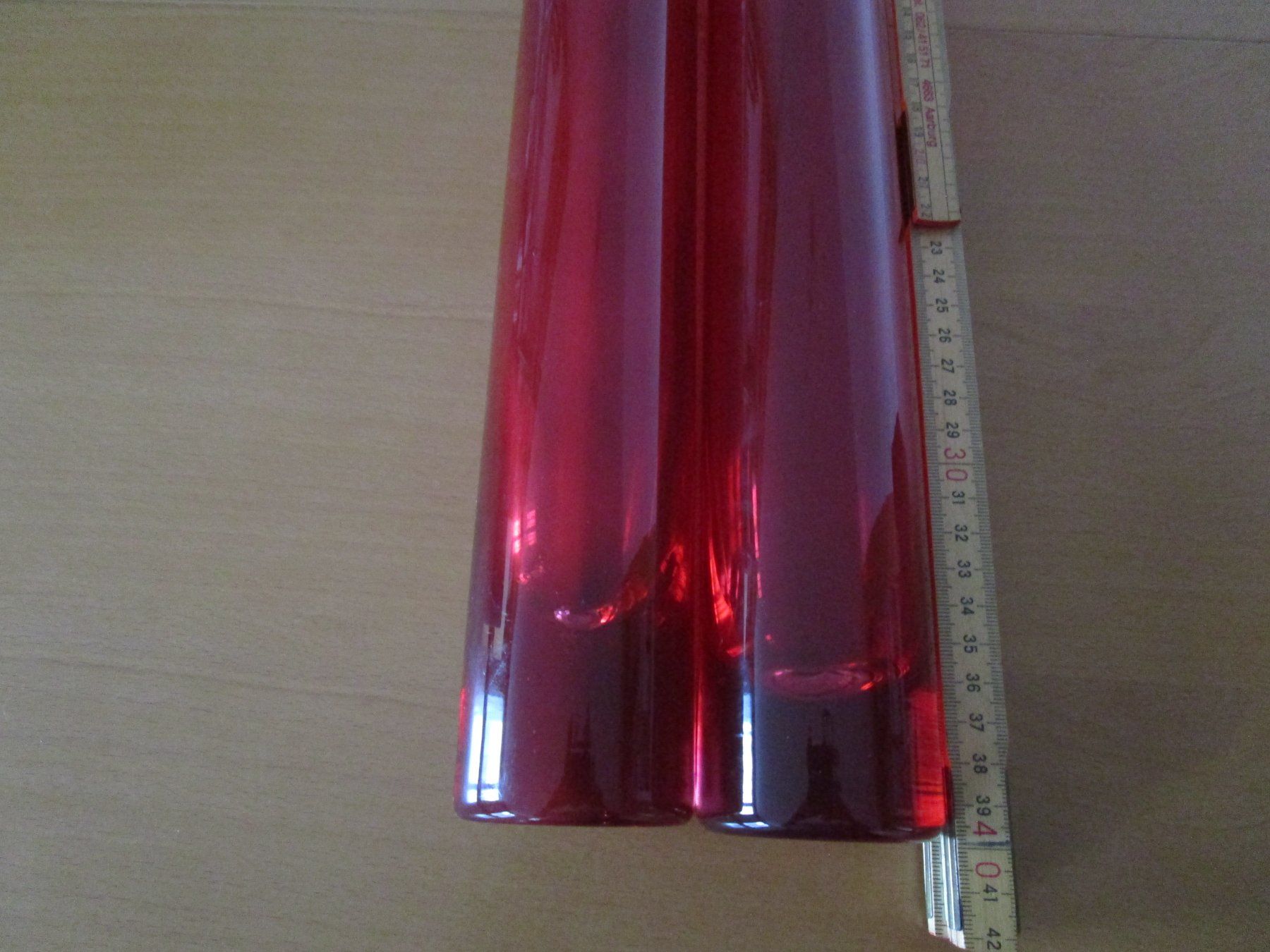 Ikea Vasi & Recipienti: 2 Glasvasen, schmal, handmade, rot – Usato da Ursenbach venduto da Trasse 4