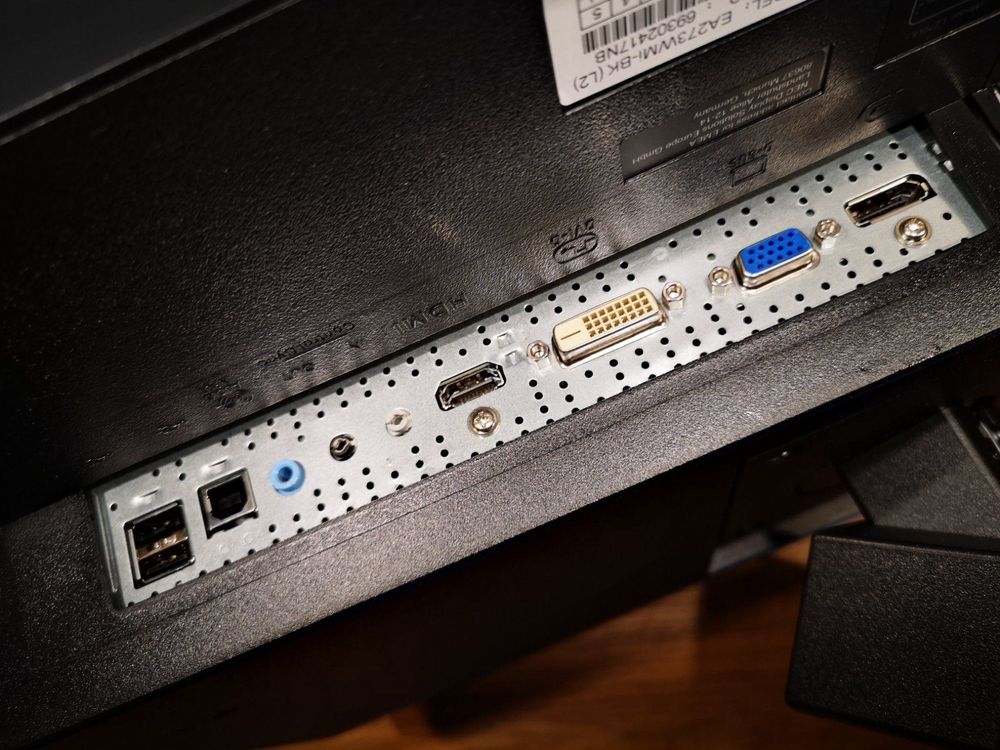 27 Zoll Monitor NEC | Kaufen auf Ricardo