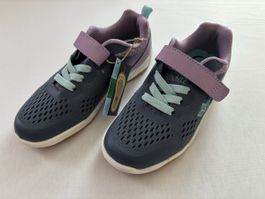 NEU - LICO Schuhe Grösse 33 Hallenschuhe Turnschuhe