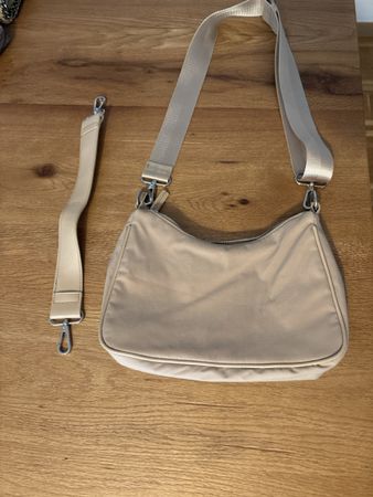 Trendige Umhängetasche, beige, neuwertig für den Frühling!