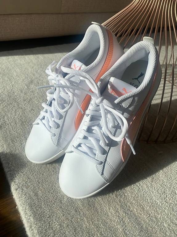 Chaussures femmes: Baskets Puma 37,5 – D'occasion à Morges par Genna_a1101 1