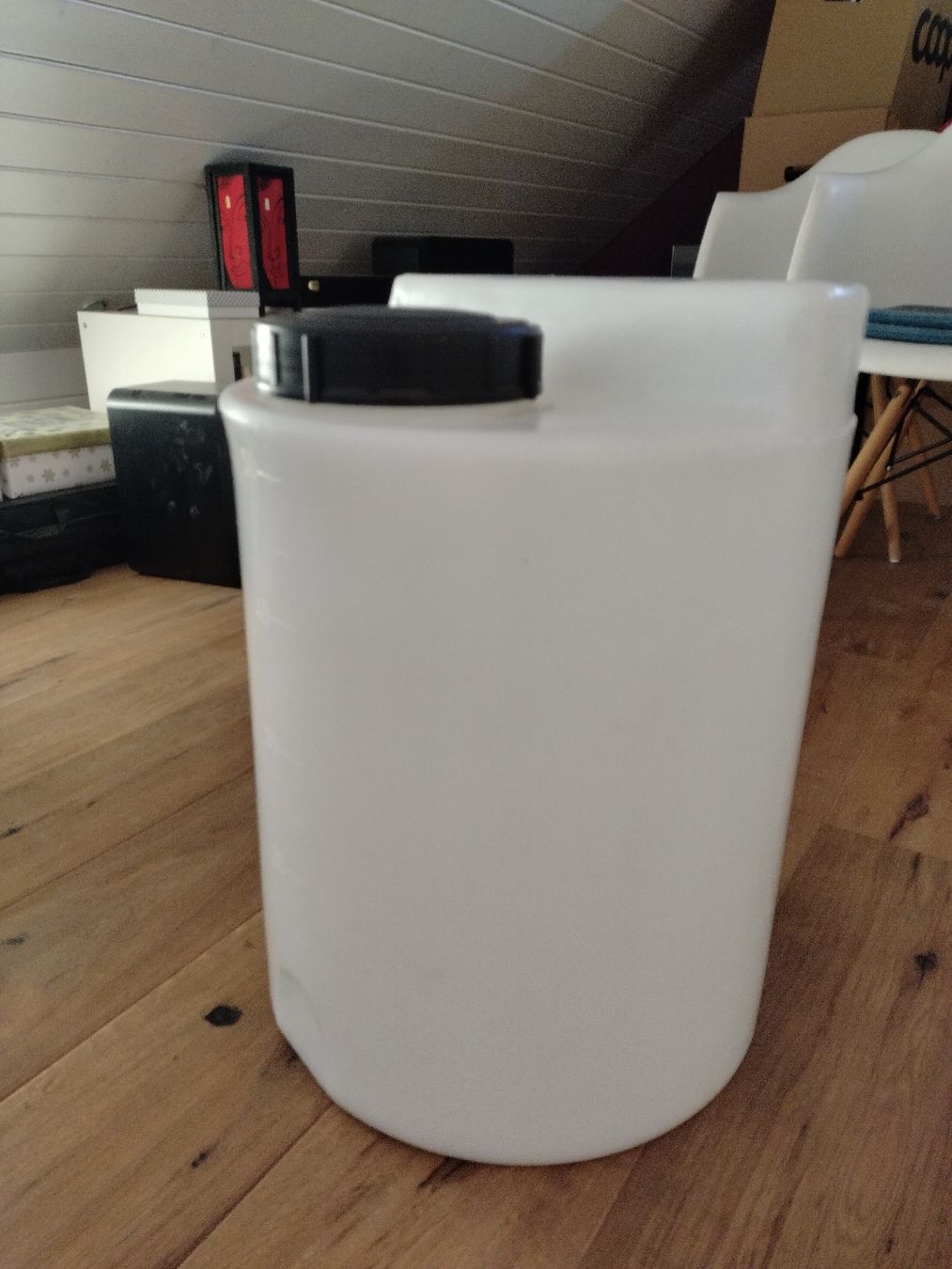 Accessori: Kunststoffass, Kunststoffbehälter 50lt mit Ablauf NEU – Nuovo (secondo la descrizione) da Rüti ZH venduto da Lux05
