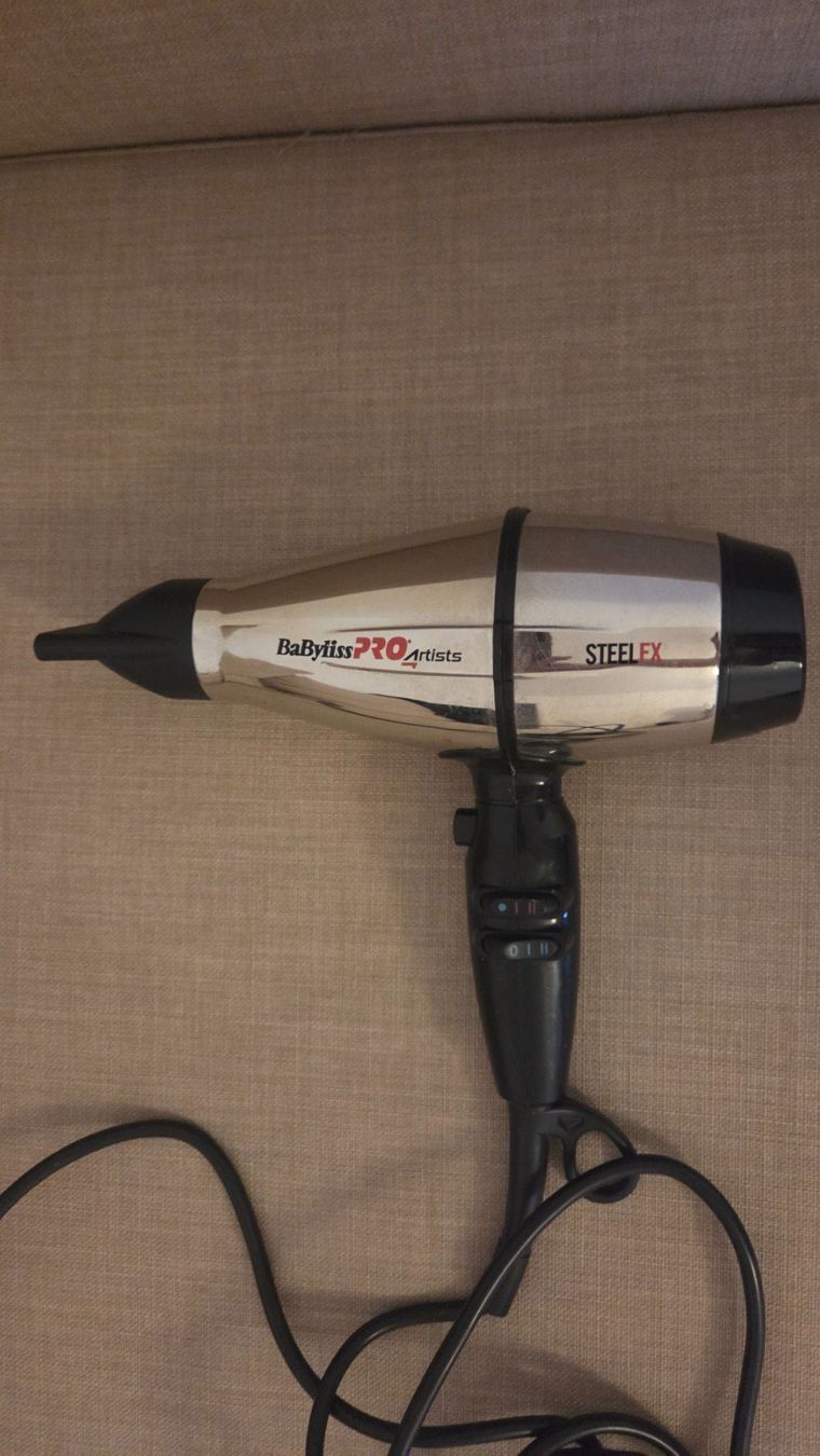 BaByliss Föhn: Haartrockner BaByliss PRO Artists Steelflex – Gebraucht aus Bern von ave_bdn8