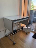 USM Schreibtisch