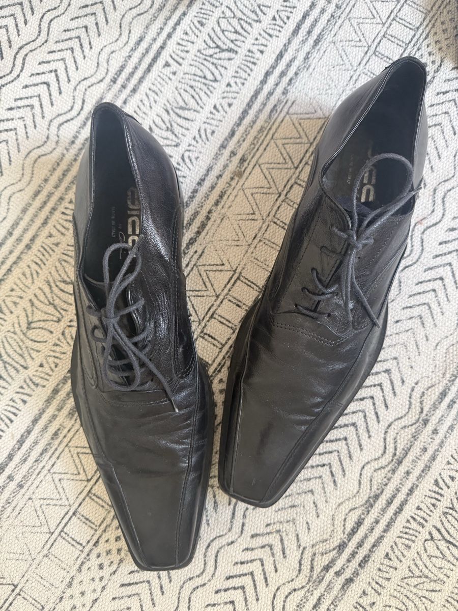 Scarpe da uomo: Herren Anzugs Schuhe, Grösse 42, echtem Leder – Usato da Grenchen venduto da elr_rwk7