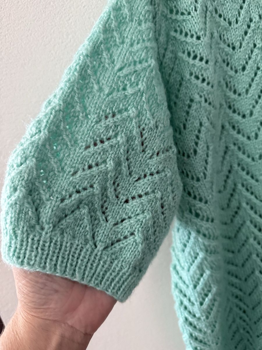Giacche: Strickjacke Grösse 50/52 Brustumfang 130cm. – Usato da Pfeffikon LU venduto da pepino17 5