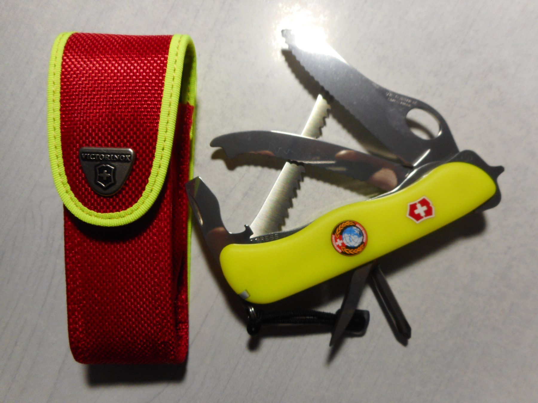 Victorinox Coltelli tascabile: Victorinox  Rescue Tool Swissint – Nuovo e nell'imballaggio originale da Rotkreuz venduto da Hubbil