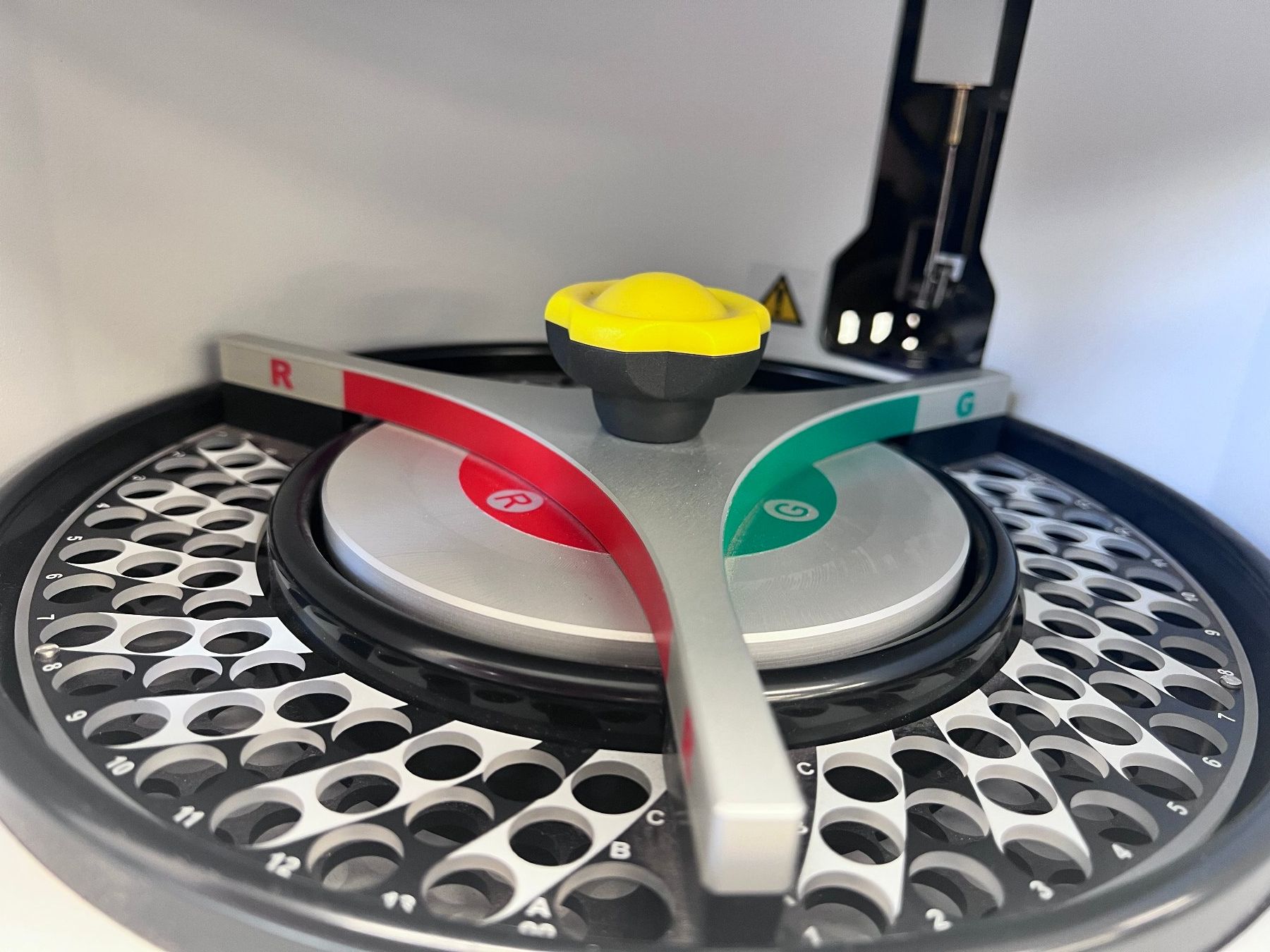 Accessori da laboratorio: Dionex ASI-100 Automated Sample Injector 5810.0010 – Usato da Niederdorf venduto da LeptonAG_Labor 5