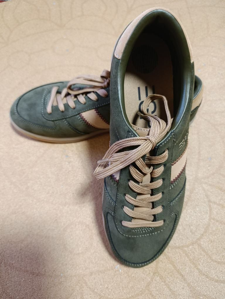 Esprit Chaussures femmes: Esprit Sneaker Damen Grösse 40 – Neuf (Voir description) à Haldenstein par nu2012weiba