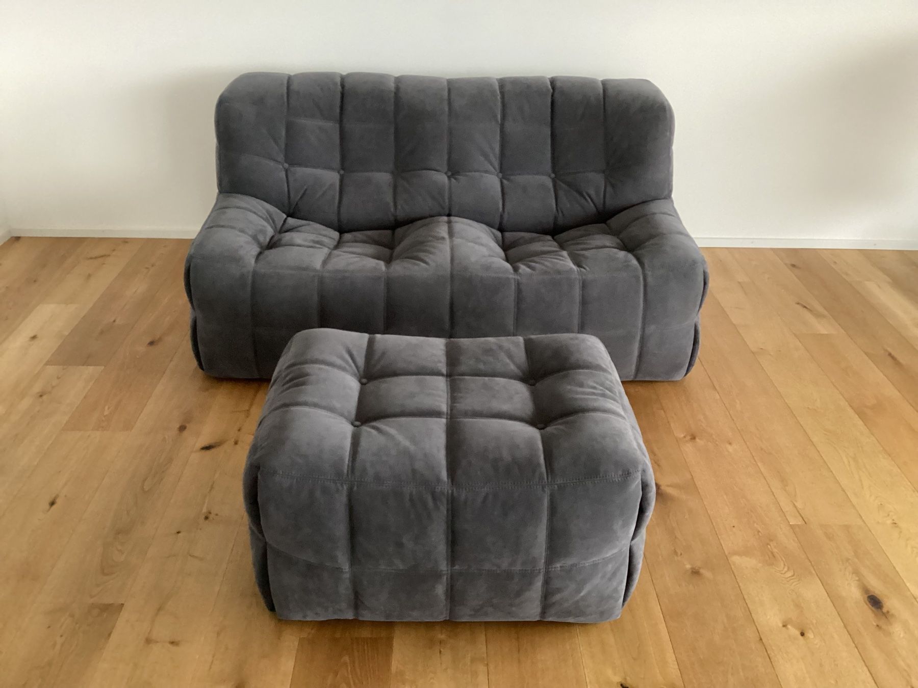 Sofas: Ligne Roset Kashima 2er Sofa mit Hocker  neuwertig – D'occasion à Gunten par asa017